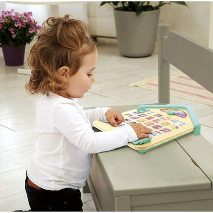 Domeček dřevěný s abecedou