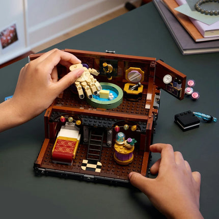 LEGO® Wednesday 76785 Věc a jeho byt