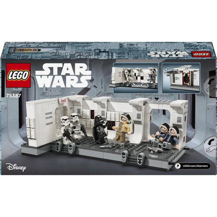 LEGO® Star Wars™ 75387 Nástup na palubu Tantive IV™