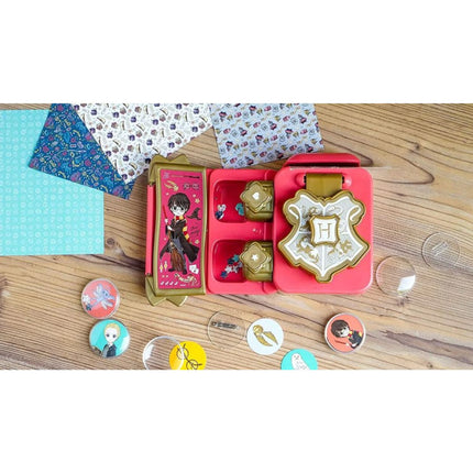 Výroba odznaků Harry Potter