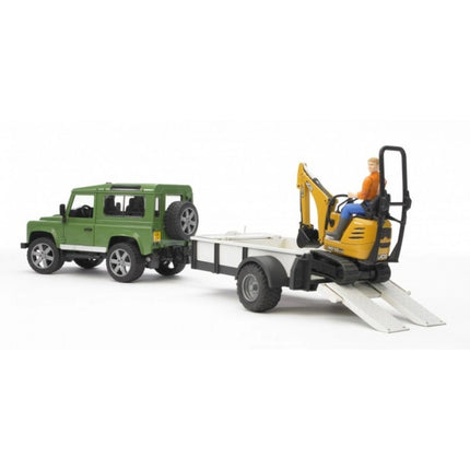 Bruder 02593 Land Rover s přepravníkem a mikrobagrem JCB