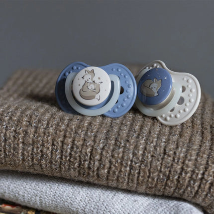 Dudlík silikonový dynamický Night & Day 18m+ 2 ks kluk