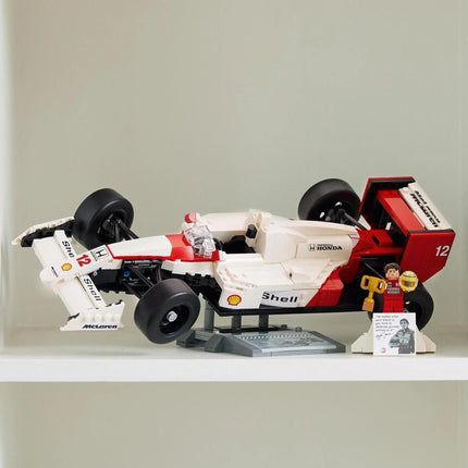 LEGO® Icons 10330 McLaren MP4_4 a Ayrton Senna