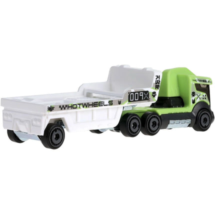 Hot Wheels Tahač 2024 Racing Convoy