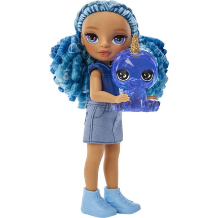 Rainbow High Malá sestřička Sapphire Bradshaw