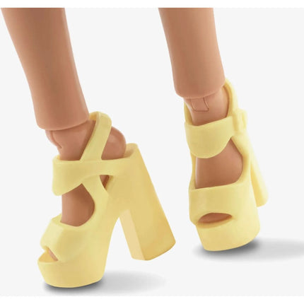 Barbie Looks brunetka s culíkem HJW82