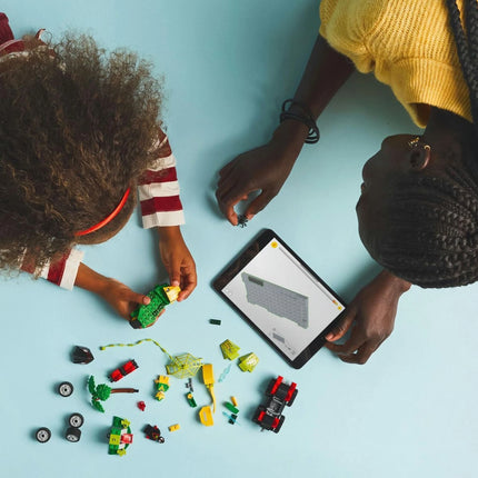 LEGO® Marvel Spidey a jeho úžasní přátelé 11198 Spin, Electro a naháněčka s dinosauřím vozidlem