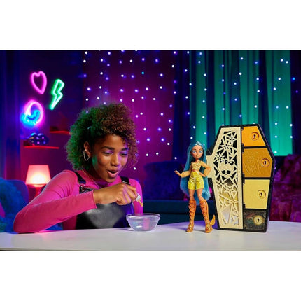 Monster High Skulltimate Secrets Panenka série 2 - Cleo