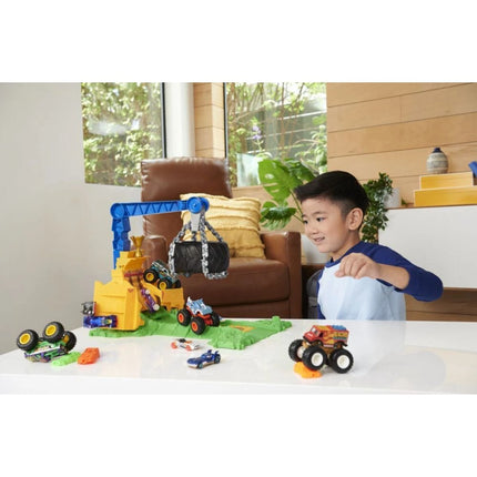Hot Wheels Monster Trucks Aréna Výzva pro Rhinomita herní set