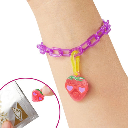 Barbie Color Reveal panenka Pěna plná zábavy Jahoda GTR91