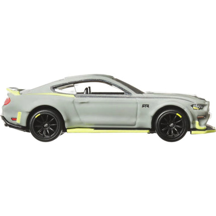 Hot Wheels Prémiové auto velikáni Ford Mustang RTR