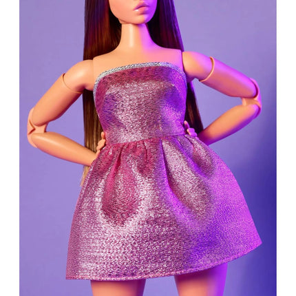 Barbie Looks brunetka v růžových mini šatech HRM16