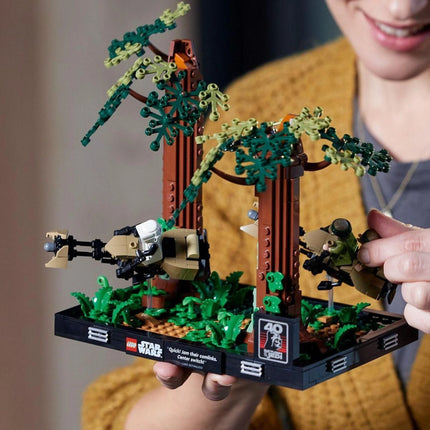 LEGO® Star Wars™ 75353 Honička spídrů na planetě Endor™ diorama