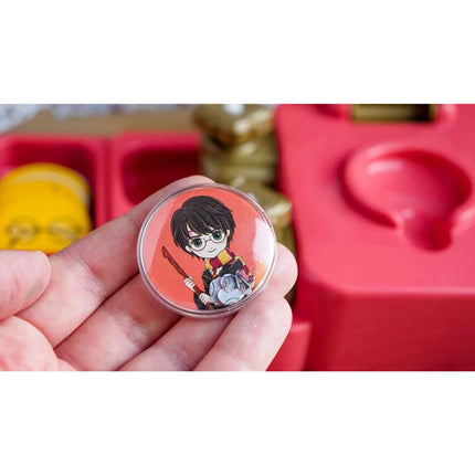 Výroba odznaků Harry Potter