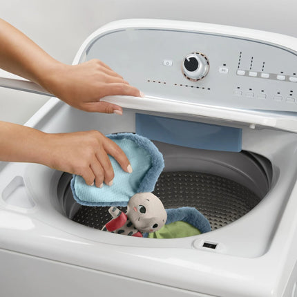 Fisher-Price Plyšový sloník s plachťáky