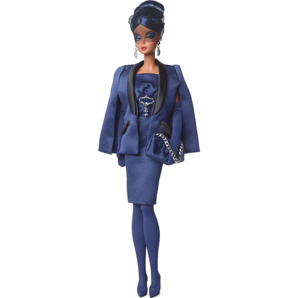 Barbie Panenka v safírově modré róbě HRM60