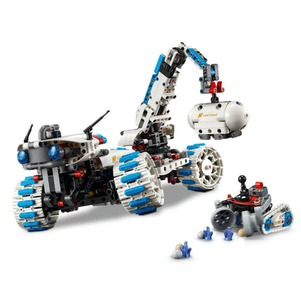 LEGO® Technic 42211 Lunární rover Lunar Outpost™