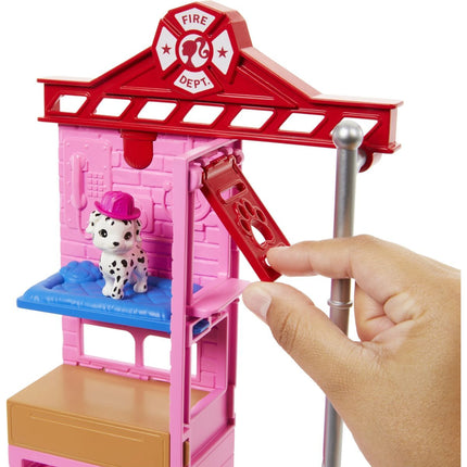 Barbie Hasičská stanice s panenkou Hasička HRG55