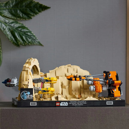 LEGO® Star Wars™ 75380 Závody kluzáků v Mos Espa - diorama